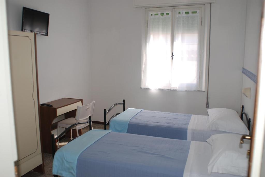 Hotel Zaghini Ріміні Номер фото