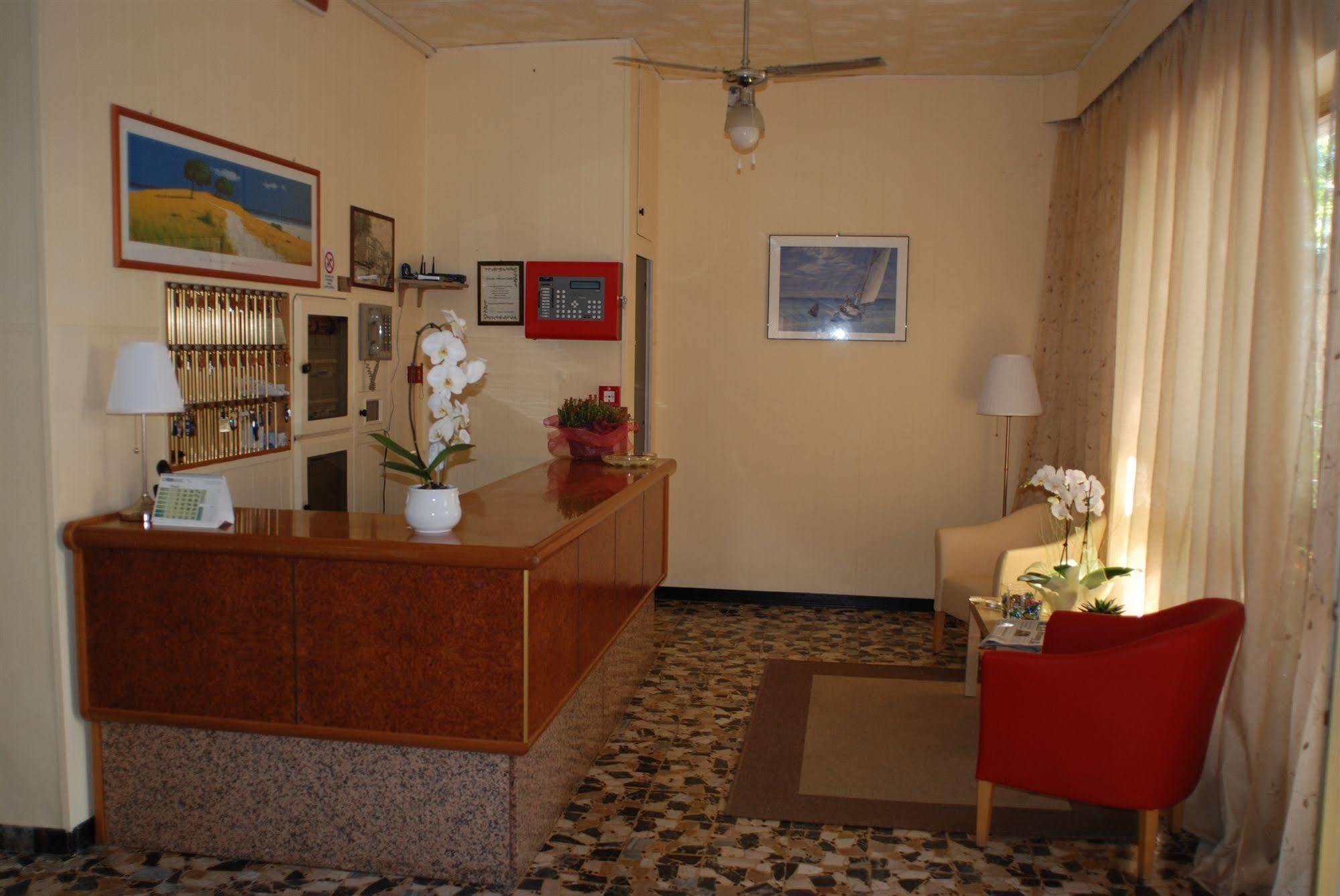 Hotel Zaghini Ріміні Екстер'єр фото
